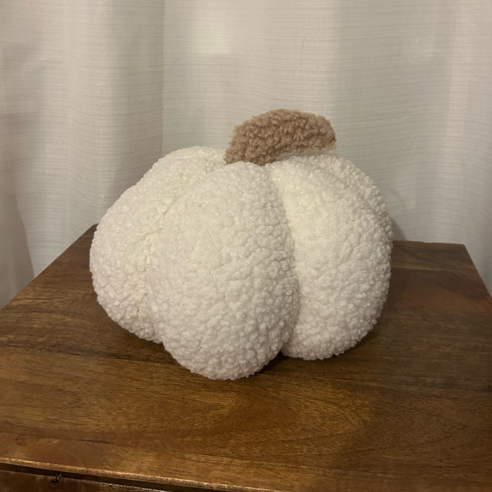 Mainstays Cream Plush Pumpkin Decor